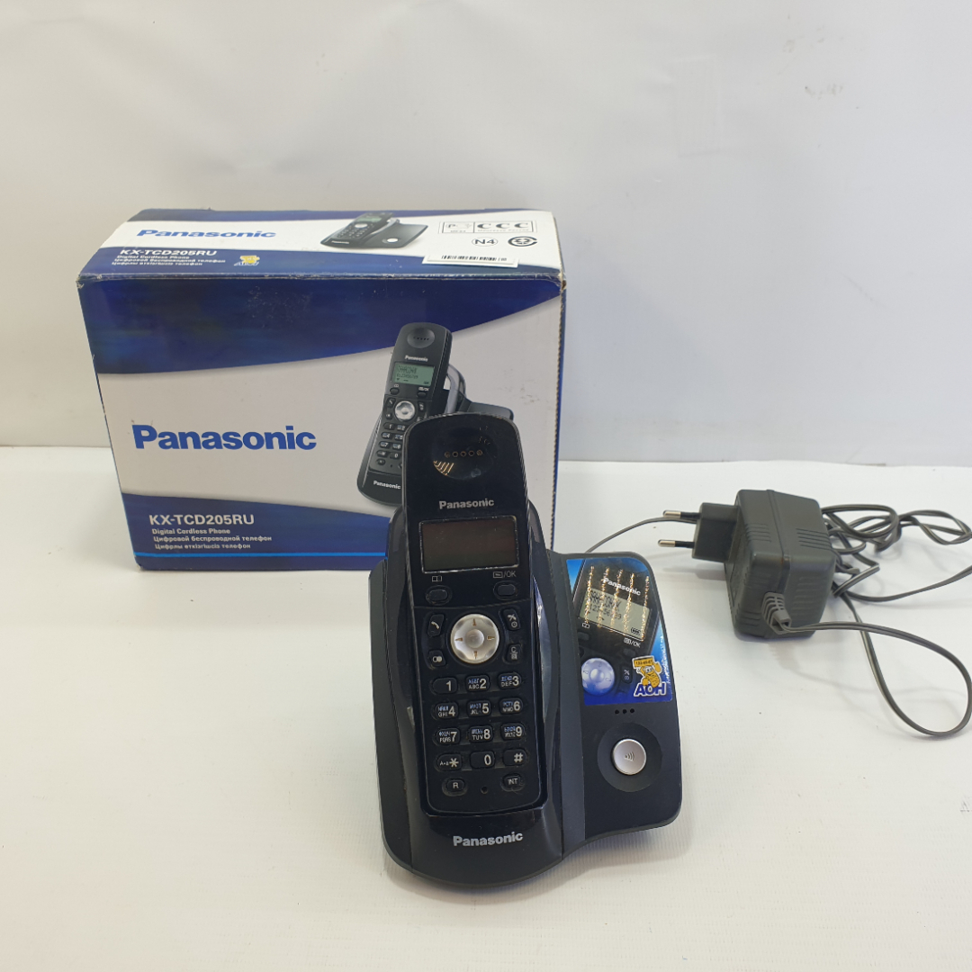 Телефон цифровой беспроводной Panasonic KX-TCD205RU, в коробке, включается. Китай. Картинка 1